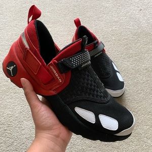 men’s Jordan sneakers